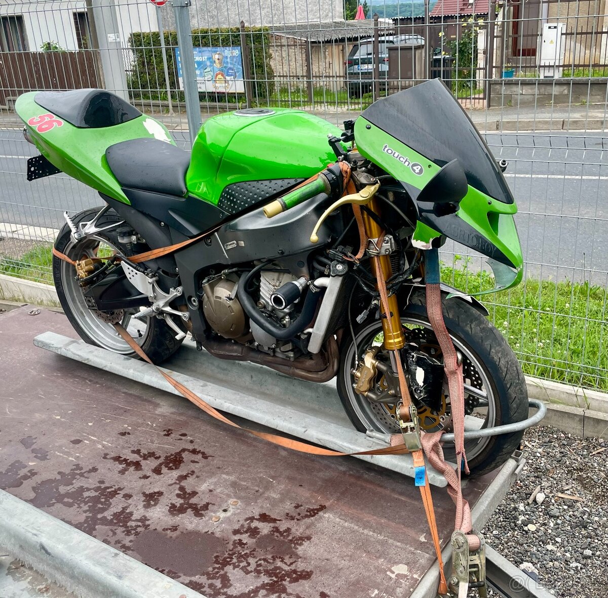 Kawasaki Zx6r 2005-2006 na náhradní díly
