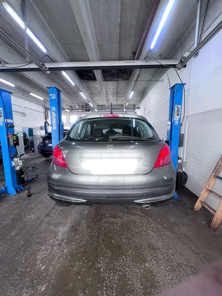 Peugeot 207 1.6HDI EZQ veškeré N.D.