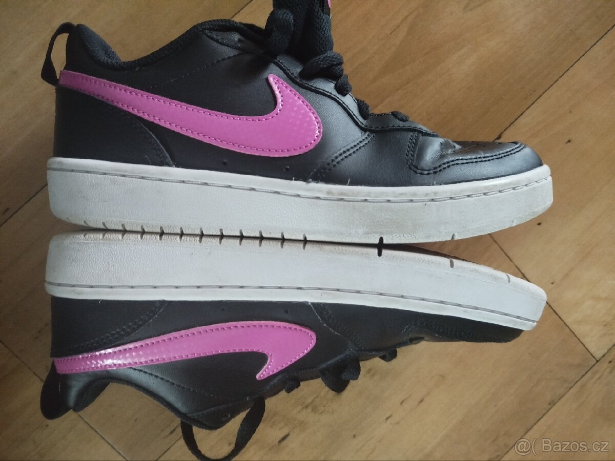 Sportovní boty Nike