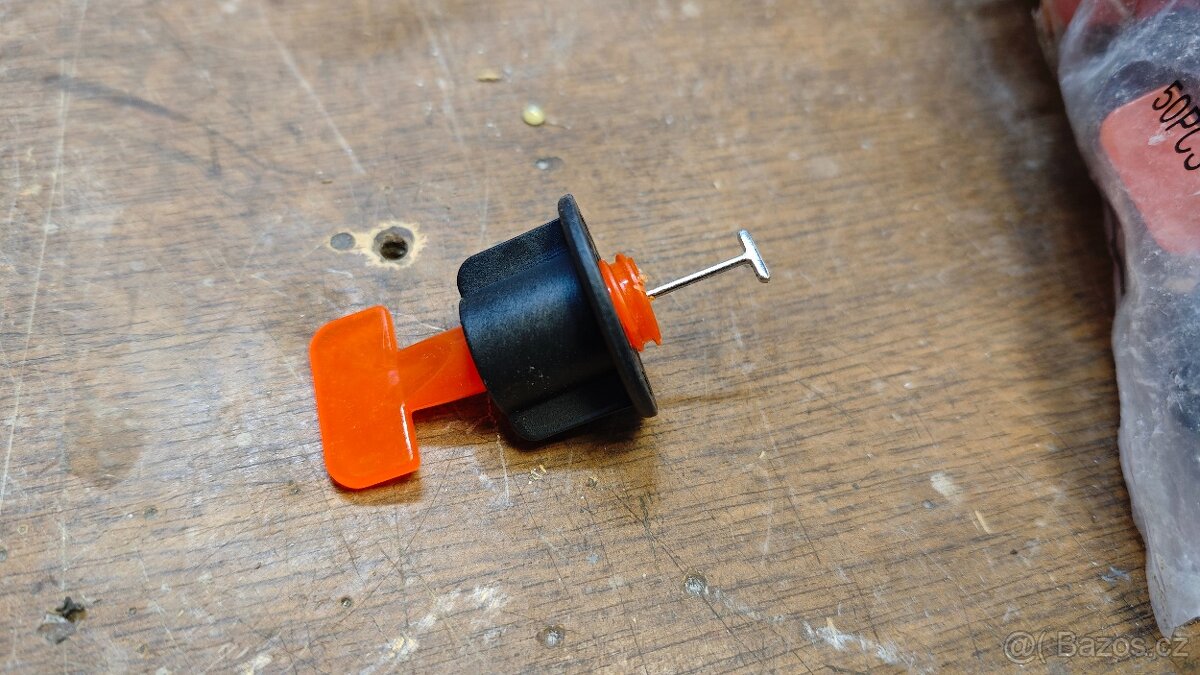 Svorky na vyrovnání dlažby