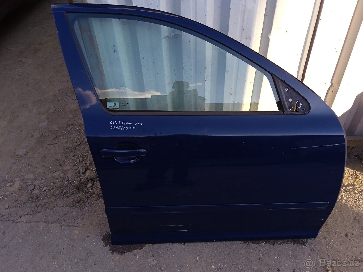 Pravé přední dveře Octavia 2 sedan facelift.