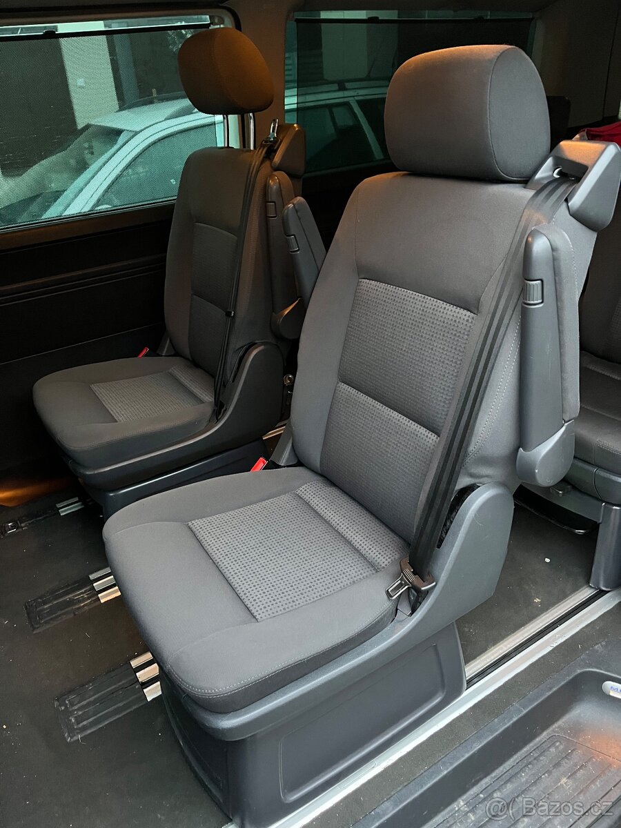Sedadlo druhé řady vw t5 multivan