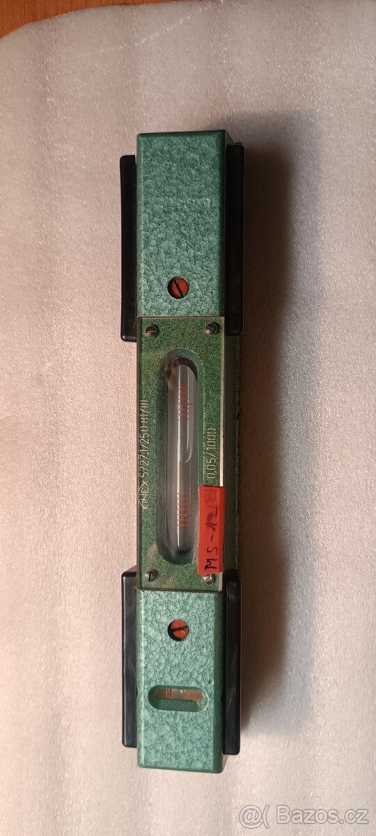 PŘESNÁ STROJNÍ VODOVÁHA 250 MM