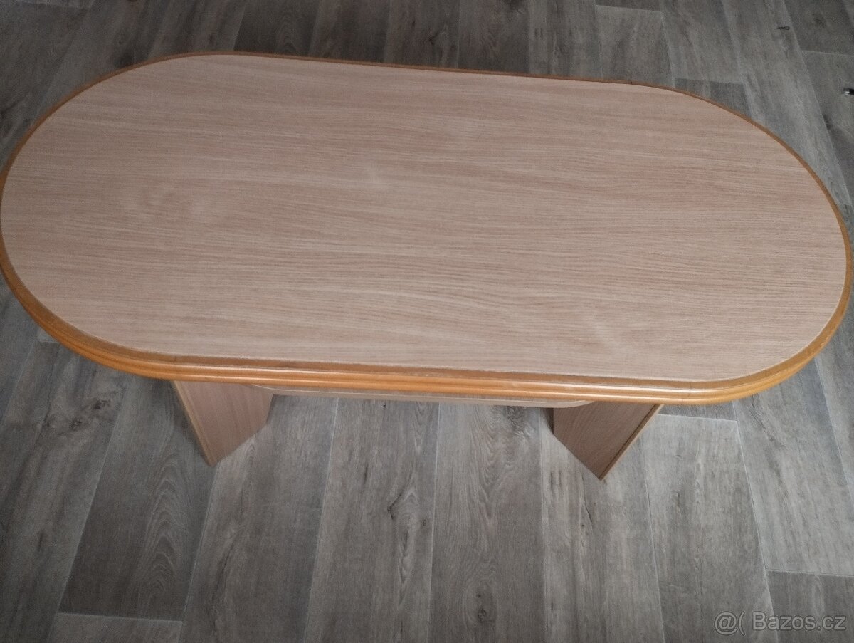 Konferenční stolek