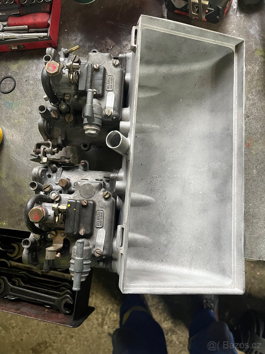 Dvojité karburatory Delorto DHLA 40