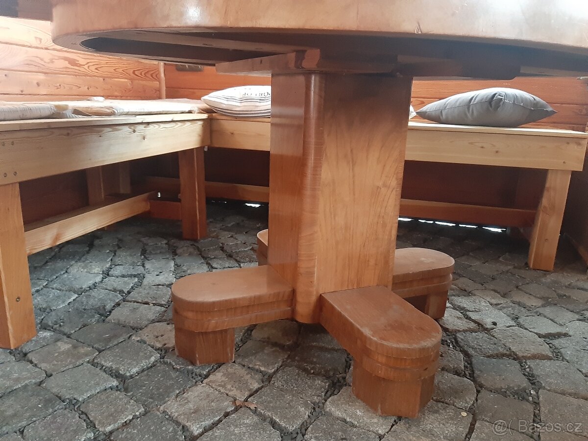 Rozkládací starožitný stůl