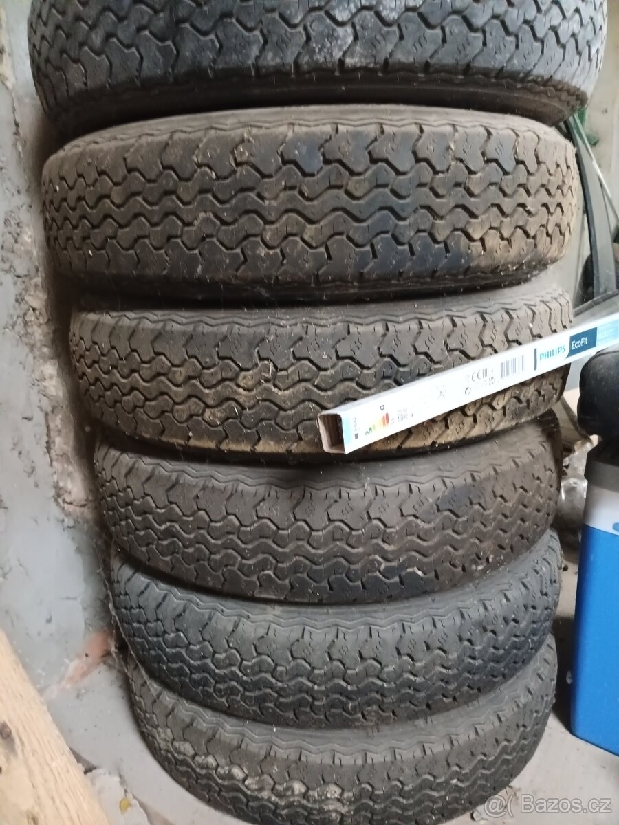 Prodam dily Skoda 110r