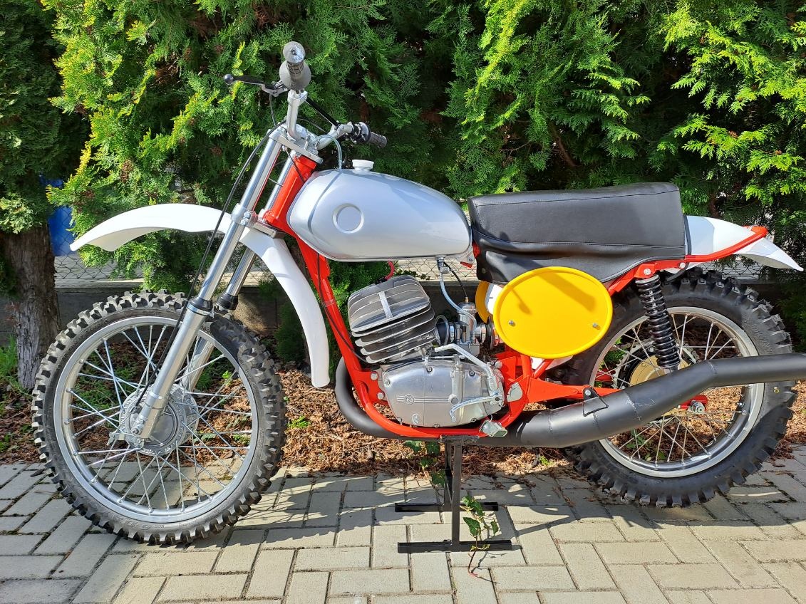 cz 380 981 motokros