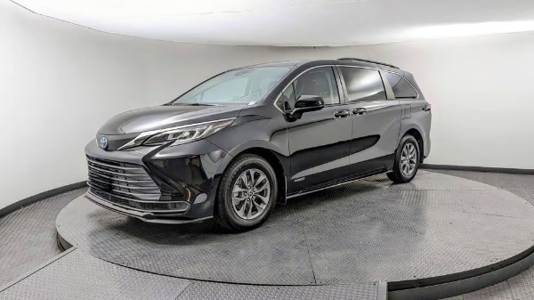 2021 TOYOTA SIENNA LE HYBRID - 8 miest