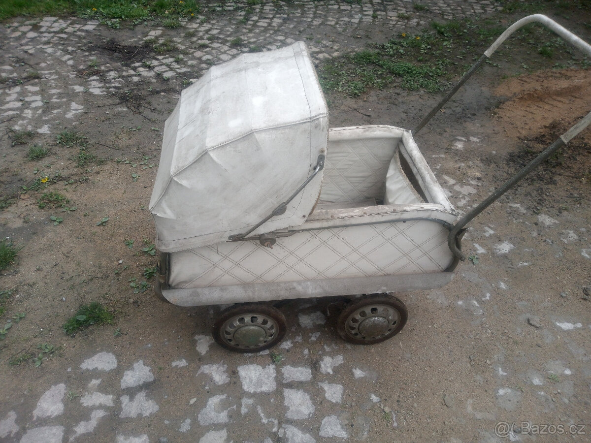 dětský kočárek