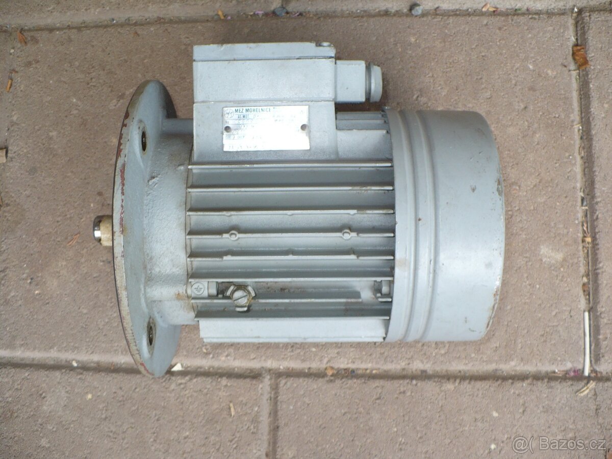 3 fázový Elektromotor 370W 910 ot/min