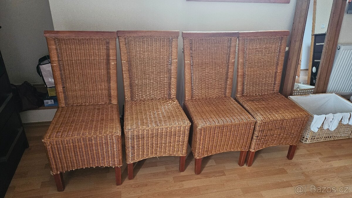 Jídelní ratanové židle.4.kusy