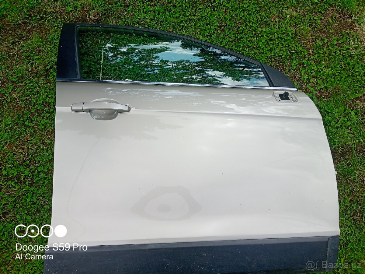 Chevrolet captiva přední pravé dveře