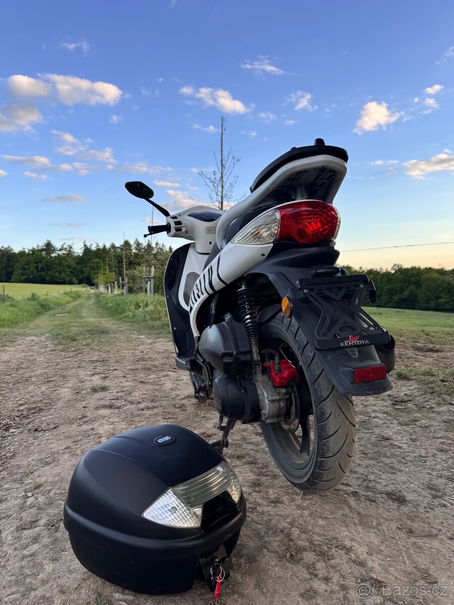 Skútr 125ccm KENTOYA