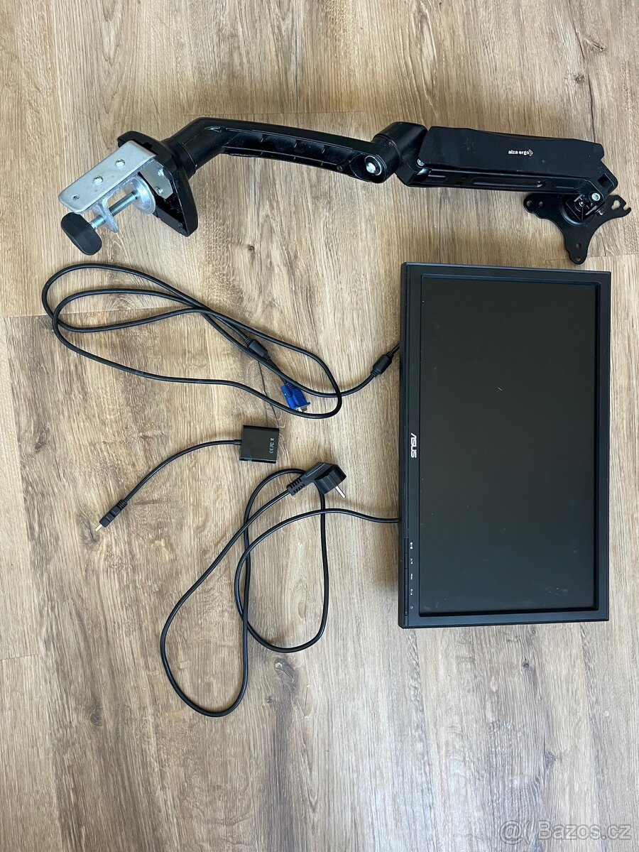 FullHD asus 17” + Rameno + HDMI Redukce