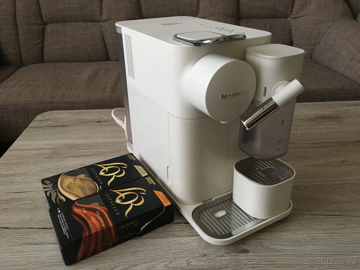 Kávovar Delonghi Nespresso Lattissima One
