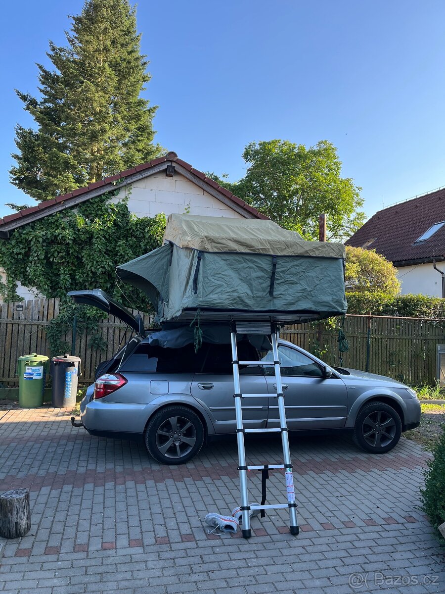 Střešní autostan Thule