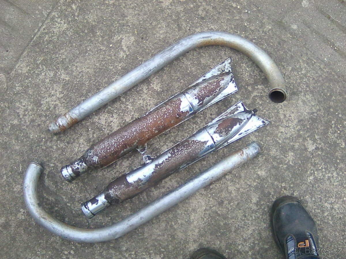 Jawa 250/11 Pérák - výfuky s koleny,z.stupky,ND do motoru...