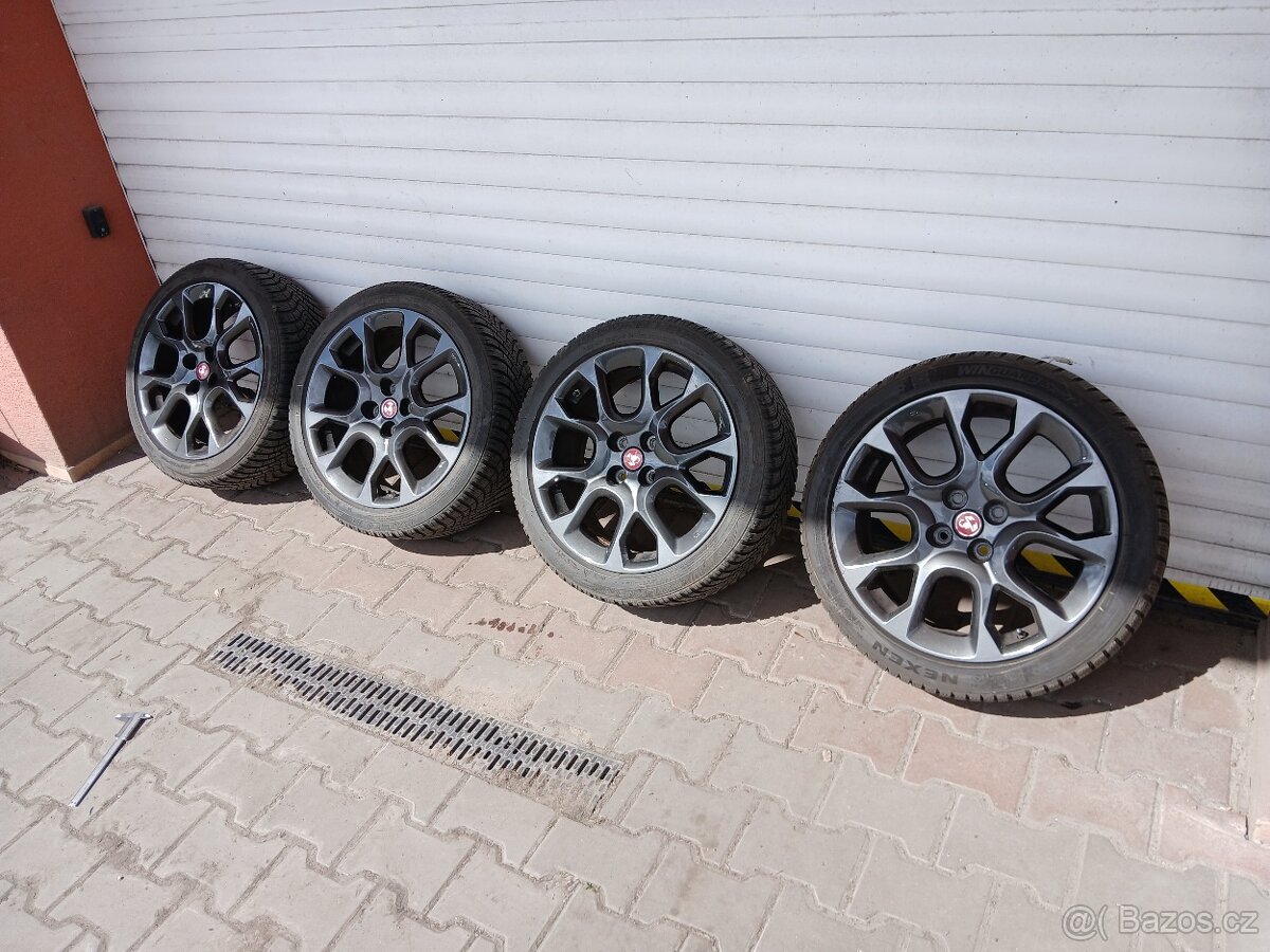 ABARTH 124 SPIDER sada kol s pneu