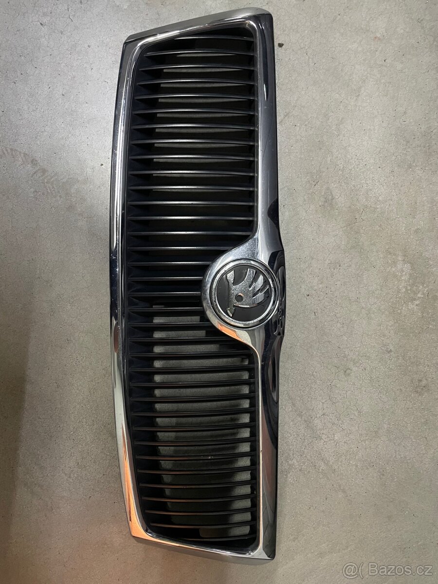 Maska Octavia 2 předfacelift