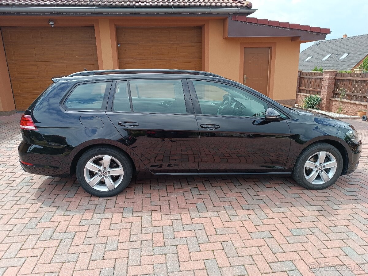 VW Golf 7, diesel, r.v. 2017, NAVI, př. + zad. asistent