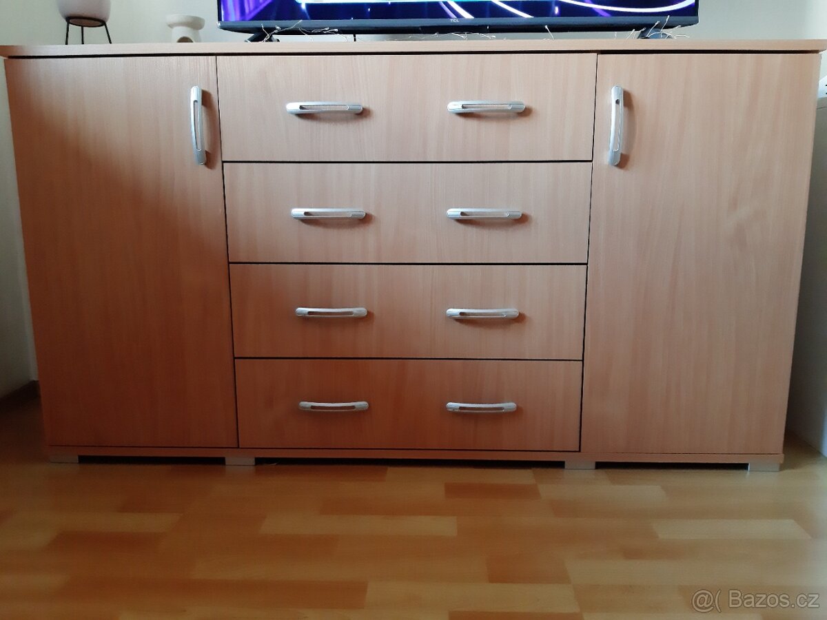 Buková komoda Sconto
