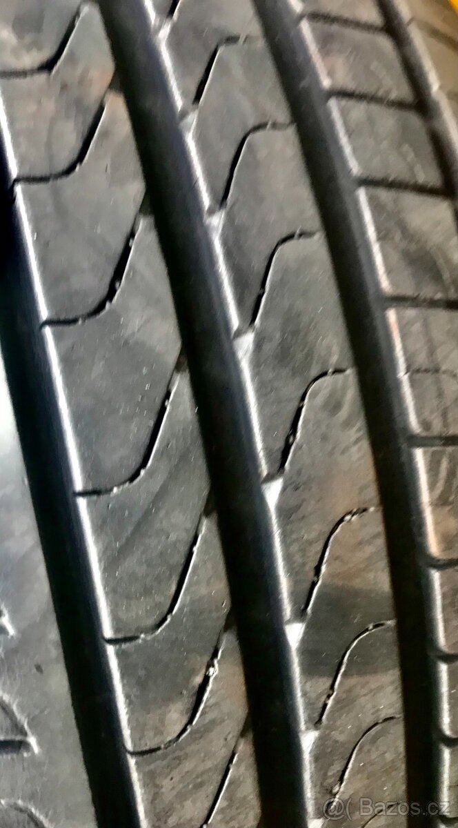 Letní pneu 225/45/17 dva kusy Pirelli