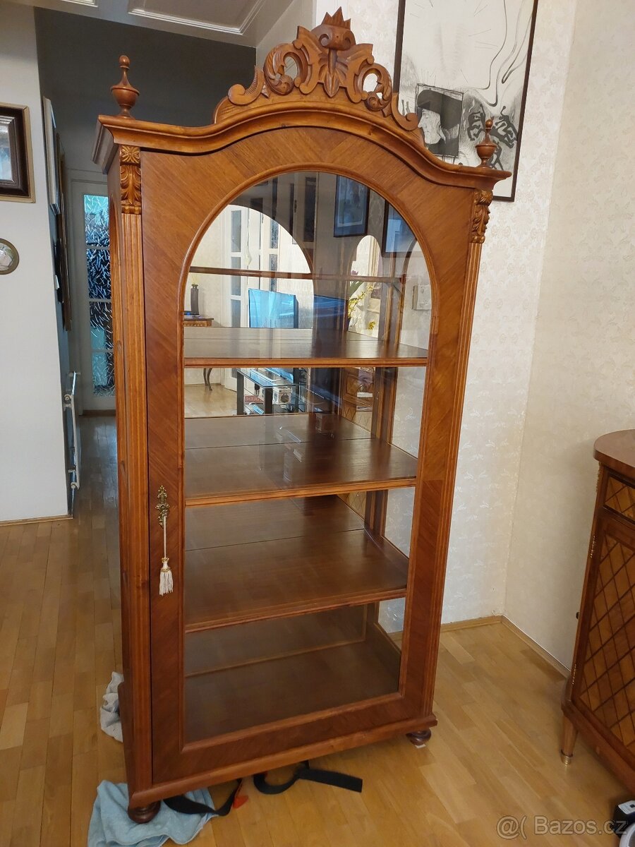 Vitrina prosklená