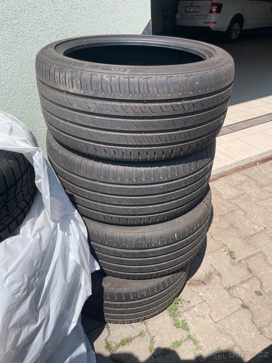 245/40 r18 xl barum