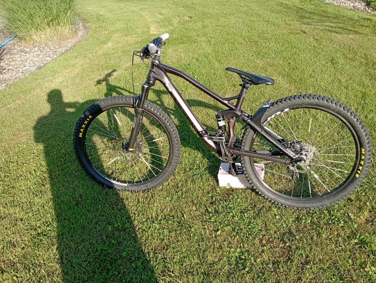 Prodám celoodpružené enduro kolo Canyon