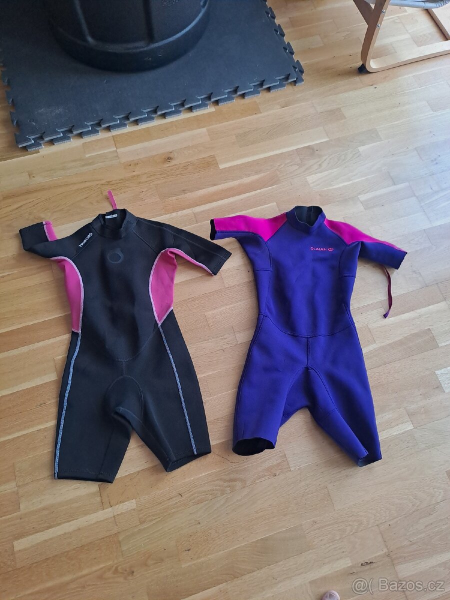 2x neopren velikost 145/152 na 12 let spíš, ale méně