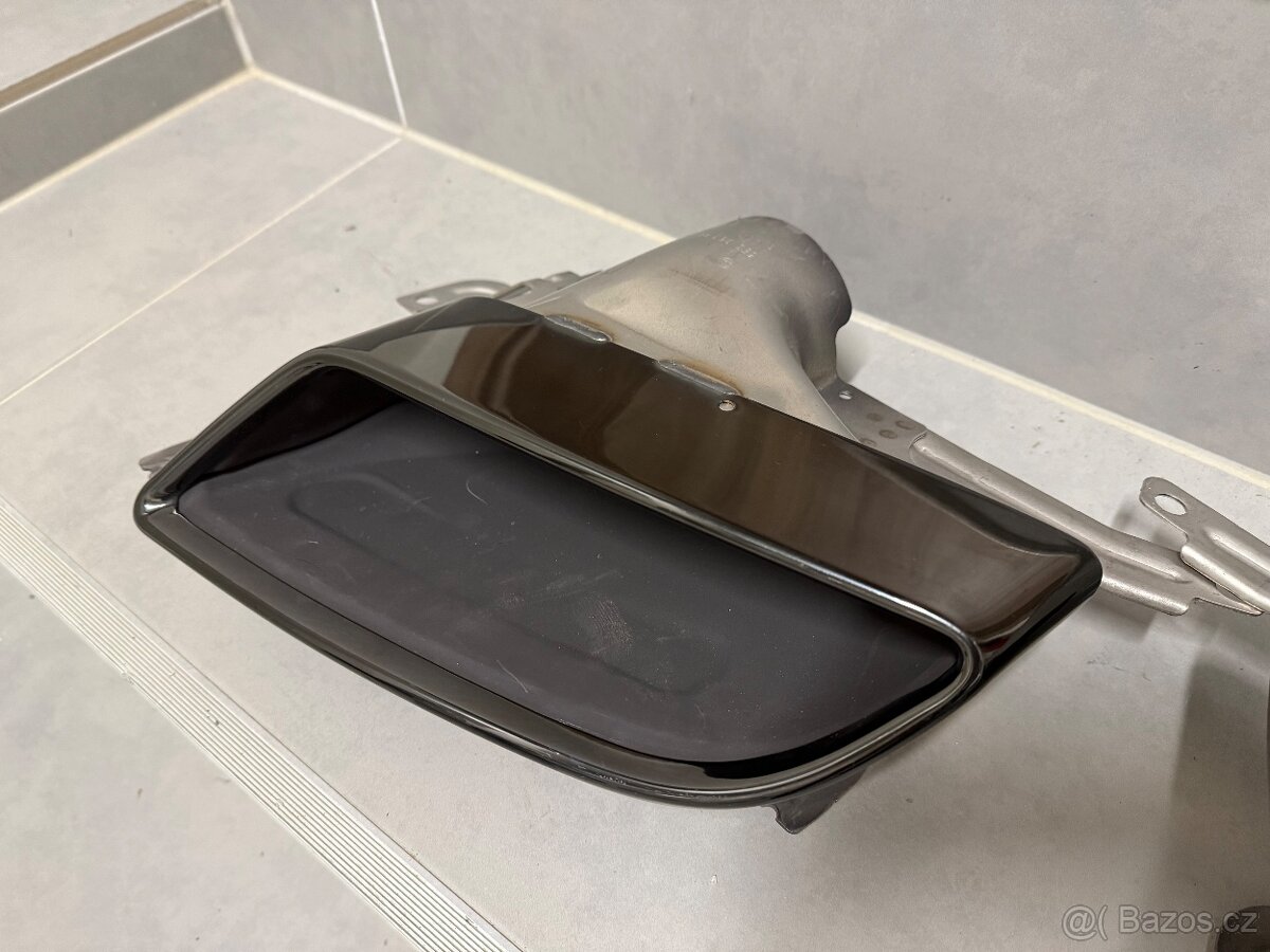 Originální RS koncovky výfuku černé O4
