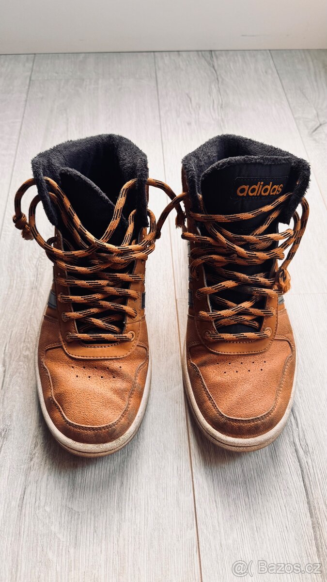 Prodám dětské zimní boty Adidas, vel. 41 1/3, zachovalé.