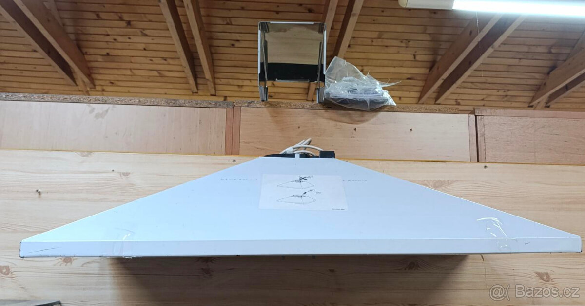 Komínový odsavač par Electrolux EFC90151X