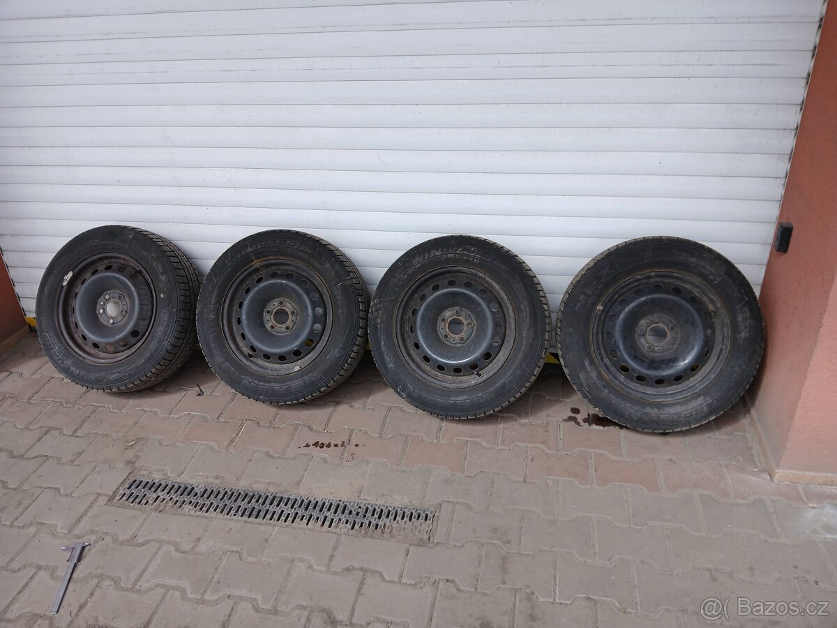 FIAT TIPO / FIAT 500L DISKY R15  S PNEU ZIMNÍ