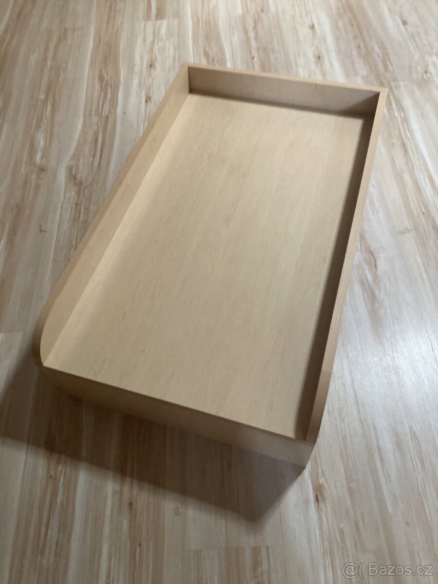 Přebalovací pult-nádstavec na komodu