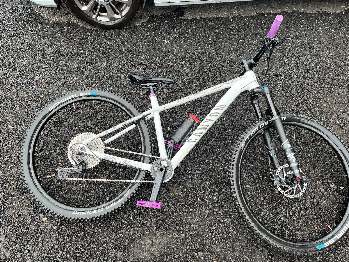 XC/Trail 29” Canyon Grand Canyon 8, M, WMN (jen dámské sedlo