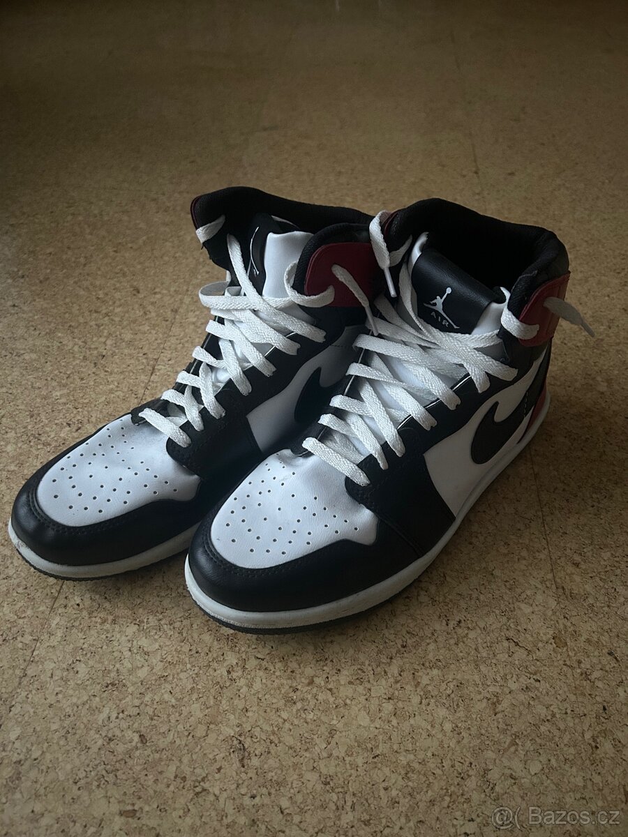 Boty Jordan 1 Retro Black Toe