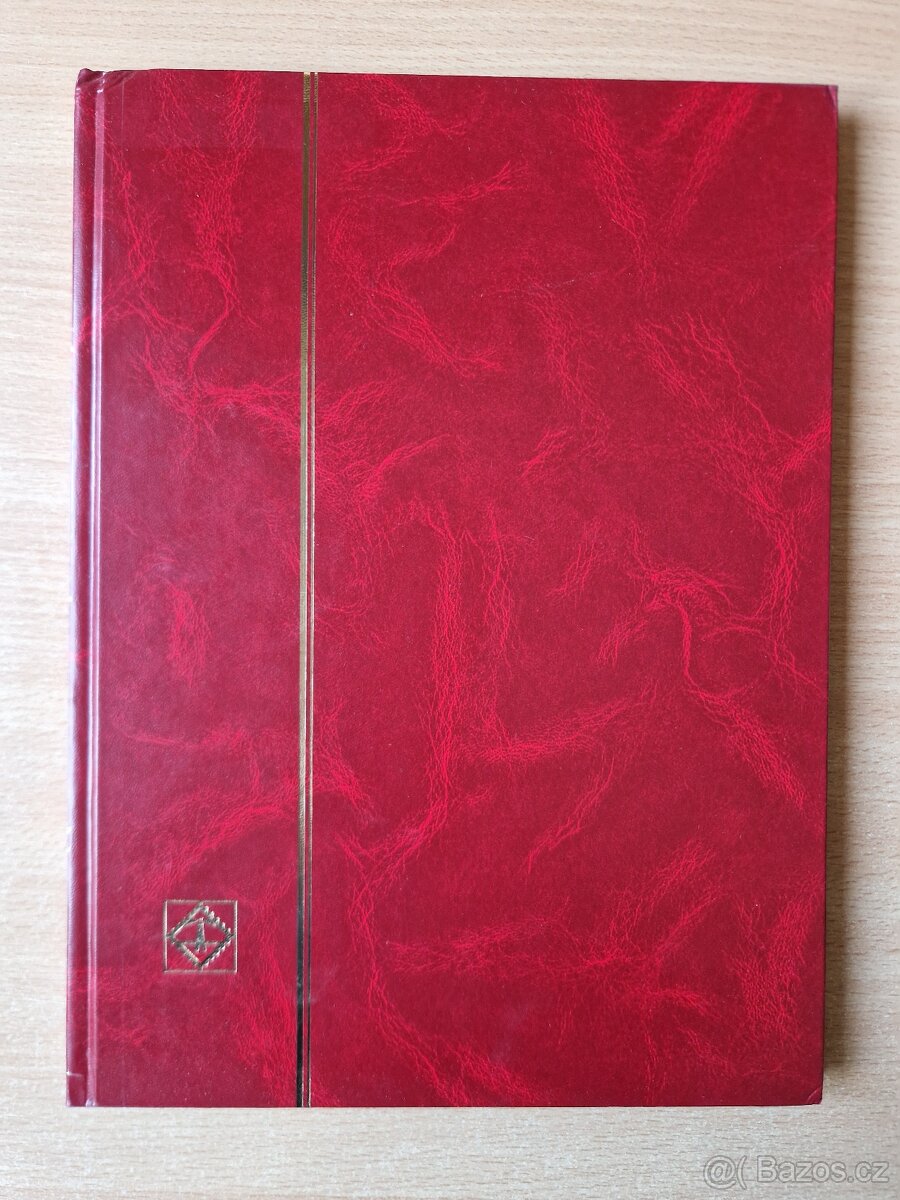 Poštovní známky  - aršíky v albu.