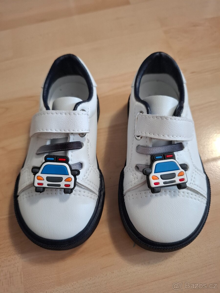 Botičky tenisky polobotky Apawwa velikost 22 bílo modré poli