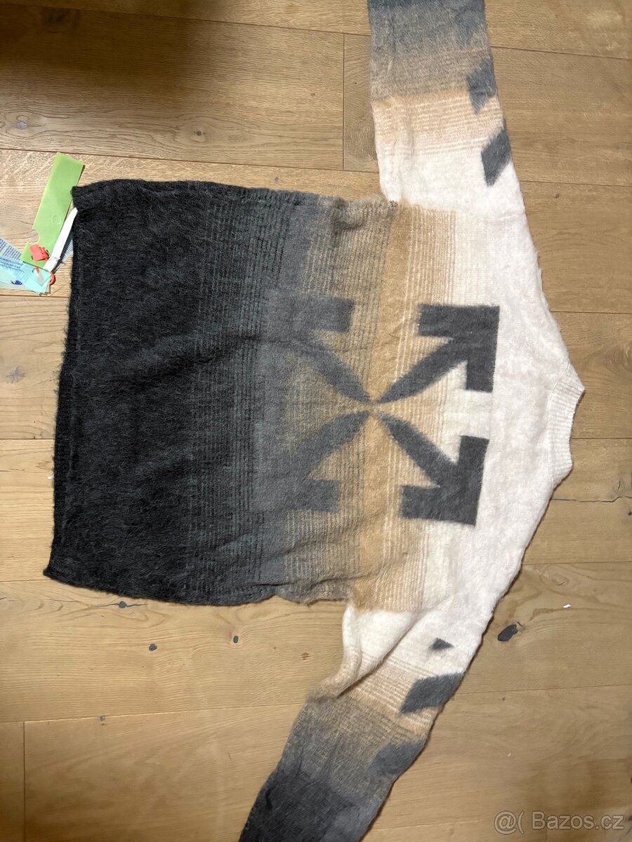 1:1 off white svetr