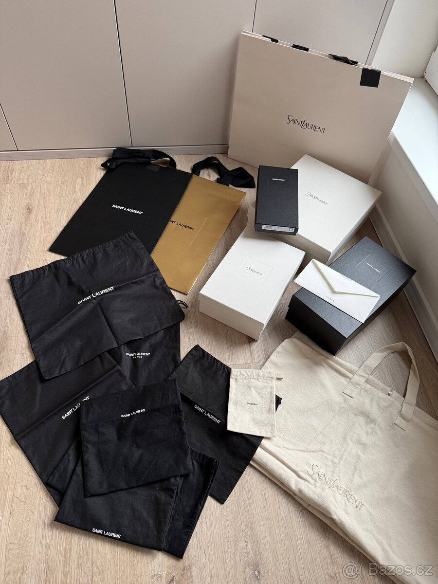 YSL krabice a tašky