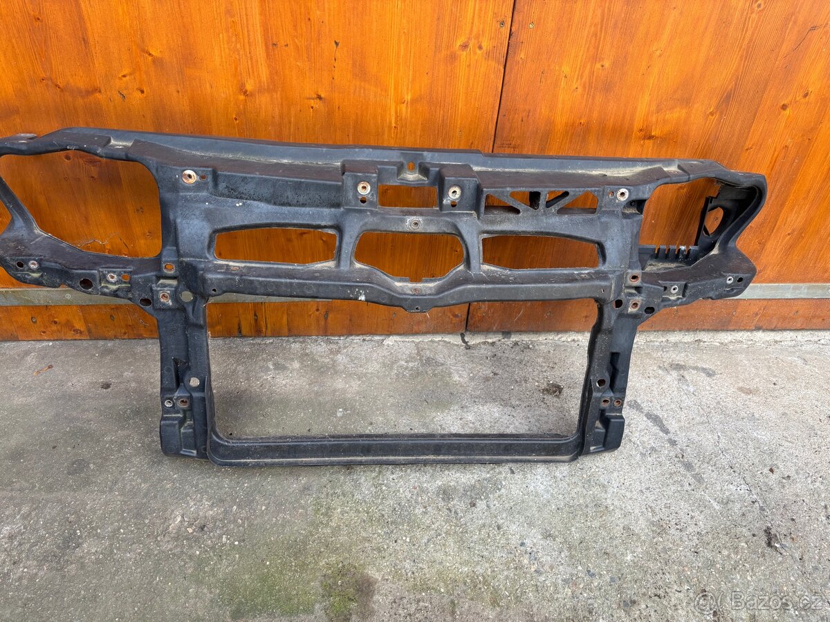 Vw Golf 4 Přední nosník