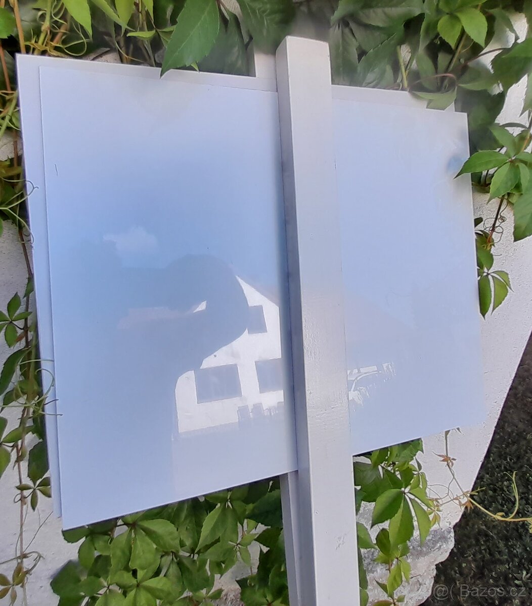 Cedule informační zatloukací