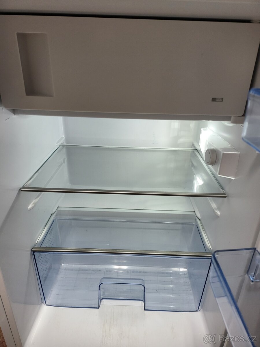 lednička 85cm Hisense