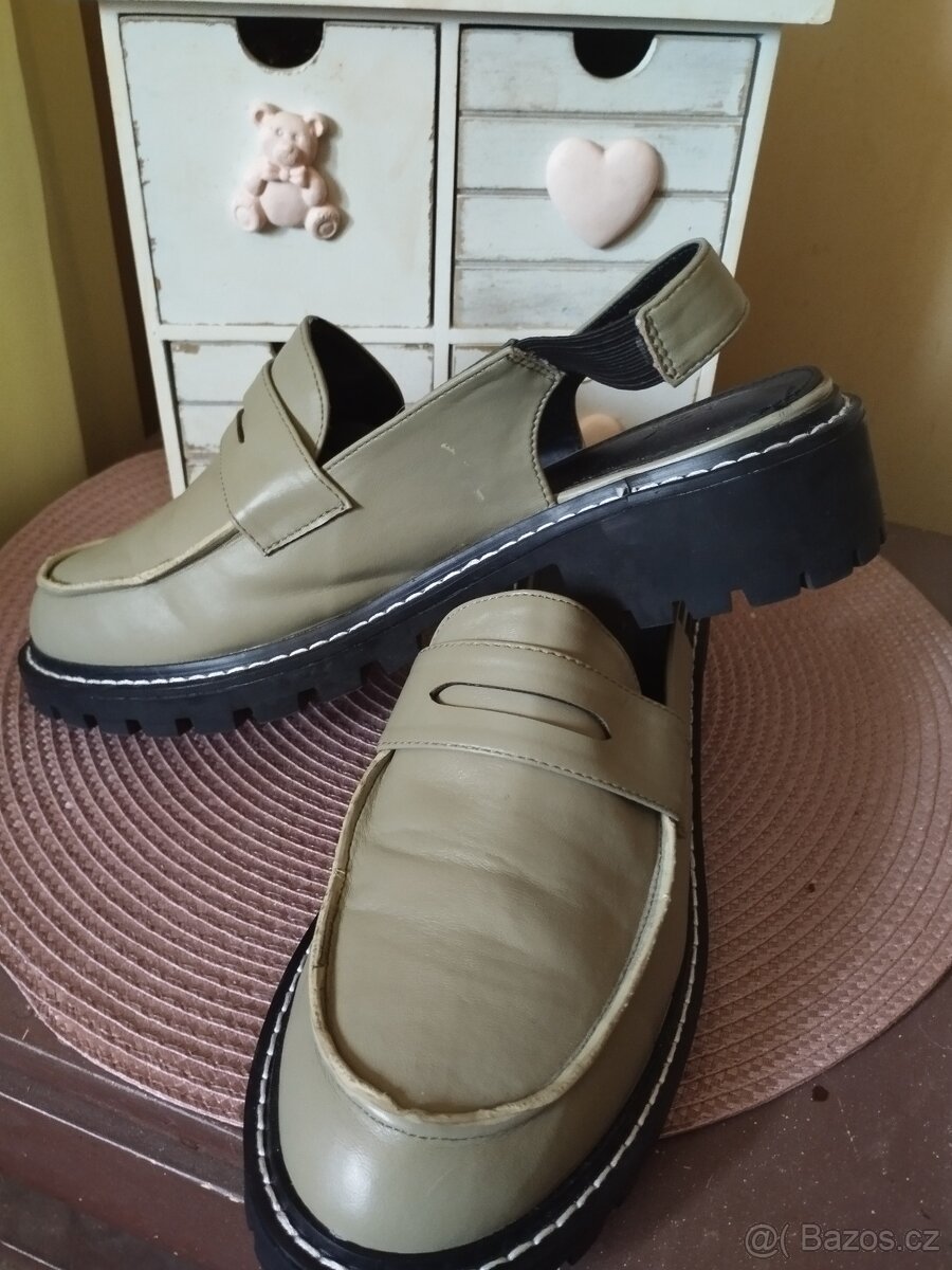 khaki boty bez paty