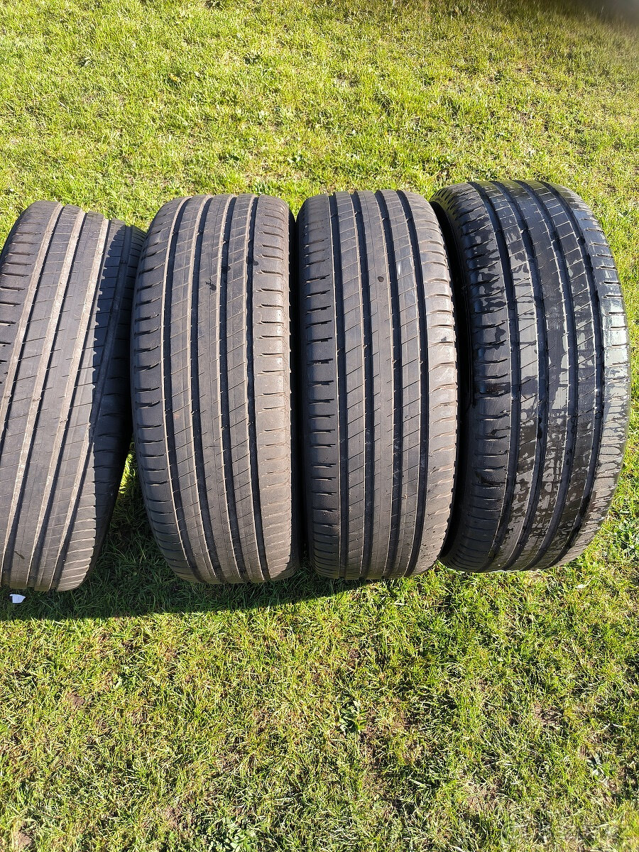 4 letní pneu 235/60/18 MICHELIN