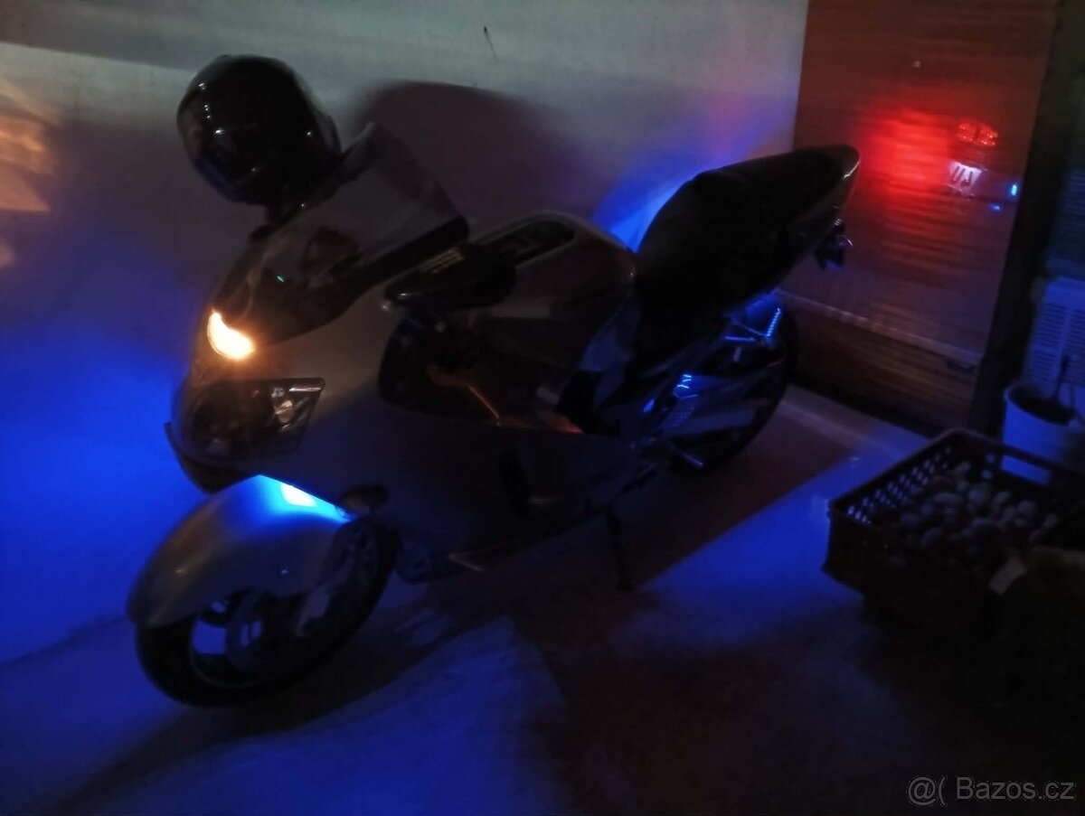 Kawasaki zx12r