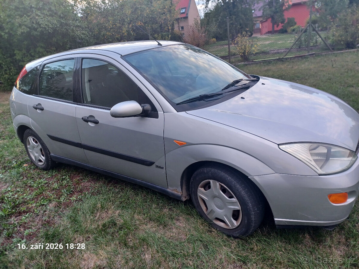 Ford Focus 1.6 (2001) 74kW