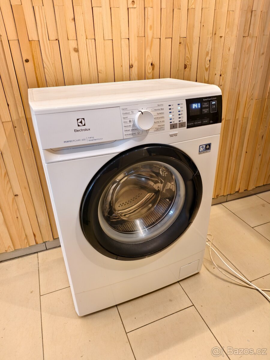 Slim pračka Electrolux 6 kg
